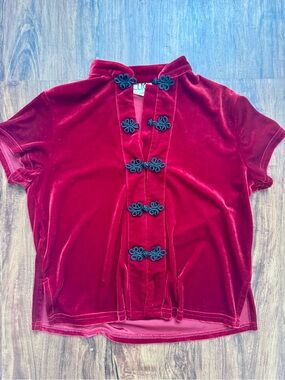 CLIO Mandarin Collar Button-Front Top in Deep Red Velvet, Size Small Petite